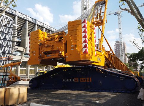 FCC grúas cubierta Bernabéu FCC grúas cubierta Bernabéu