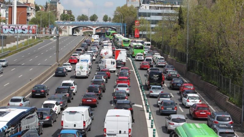 La polémica medida de la DGT para que no haya más atascos pero que va a afectar a tu bolsillo 31 Merca2.es Un coche por vivienda: límite polémico