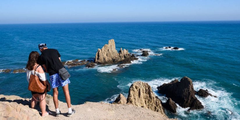 Destinos de ensueño para disfrutar este verano en España 21 Merca2.es cago de gata