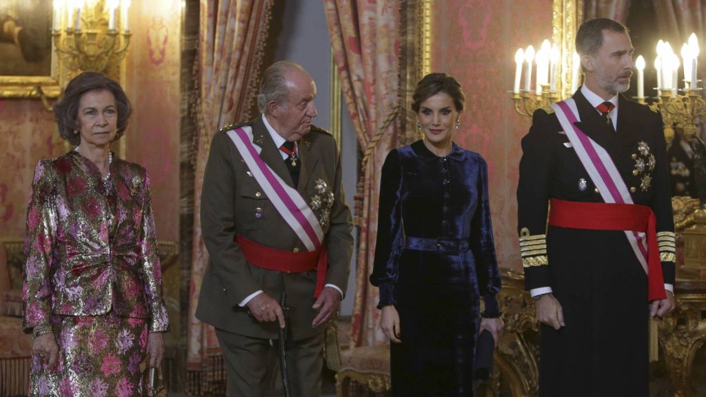 Desprecios de Letizia al Rey Juan Carlos y a la Reina Sofía