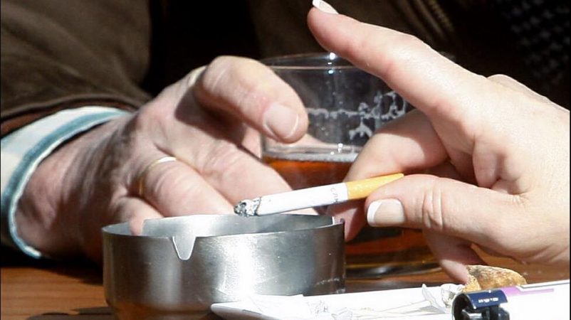 fumadores-antitabaco