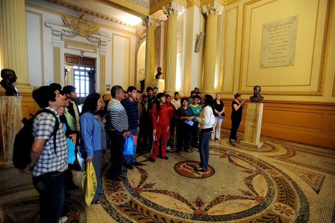 Estas son las medidas de seguridad que debes mantener en los museos 30 Merca2.es visitas guiadas, museos seguridad