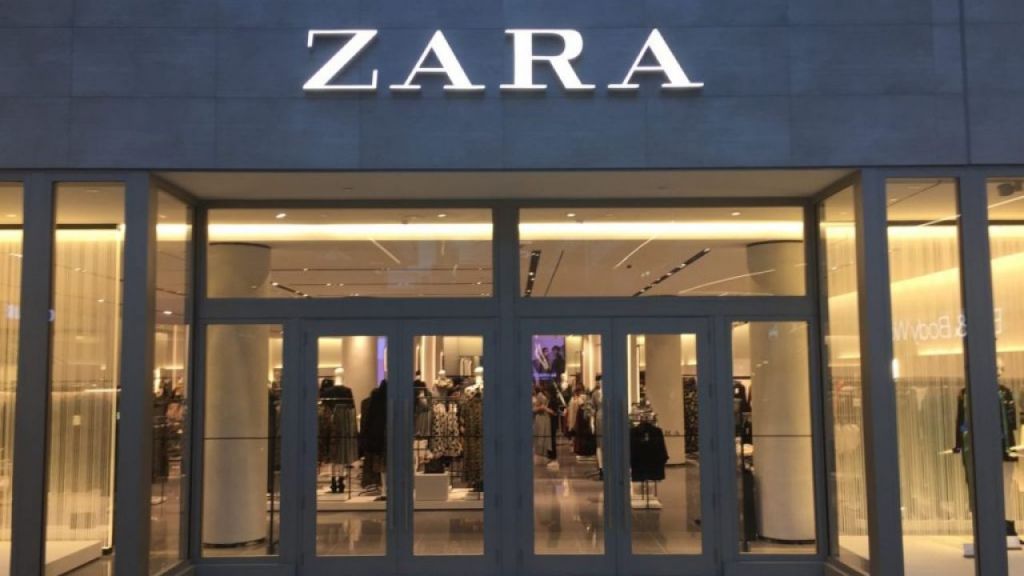 Zara: vestidos y camisetas de la colección primavera-verano en oferta