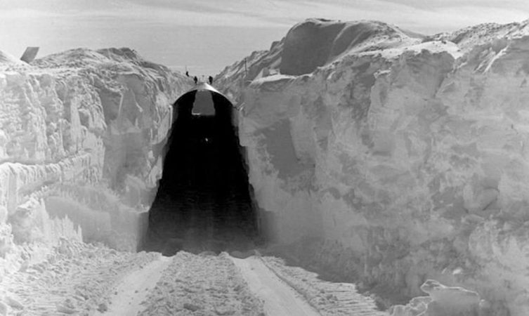 Descubre los secretos de la ciudad subterránea de Camp Century 