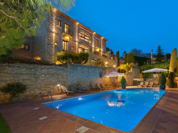 casas rurales piscina barcelona