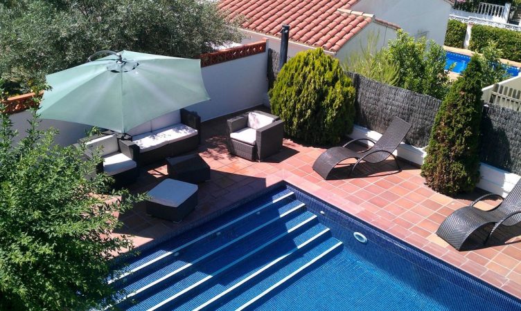 casas rurales piscina costa brava