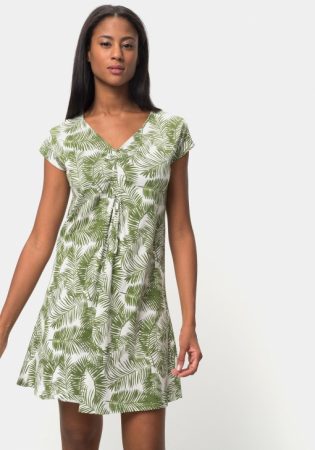 vestido con fruncido