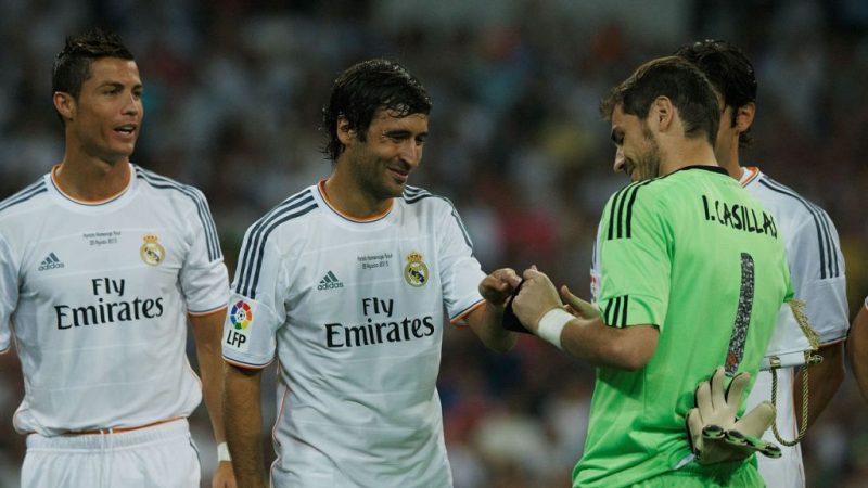 Las marchas de Raúl y Casillas Real Madrid