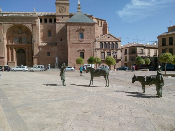 PUEBLOS DE ESPAÑA: MIRANDA DEL CASTAÑAR, SALAMANCA ESPERA POR TI