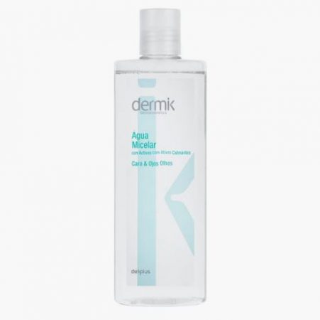 Agua limpiadora micelar necesita estar en tu kit básico