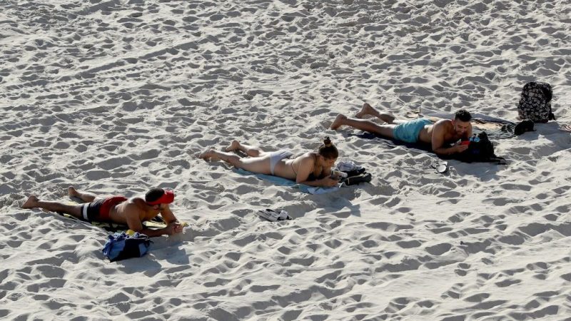 confinamiento playa Merca2