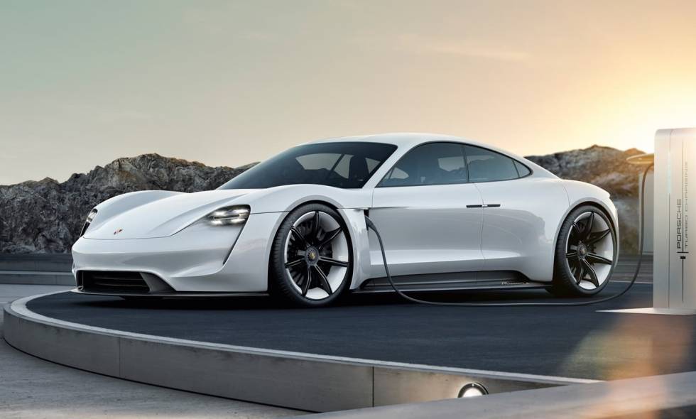Porsche y el Toyota GR Yaris, marca y modelo más valorados por los internautas