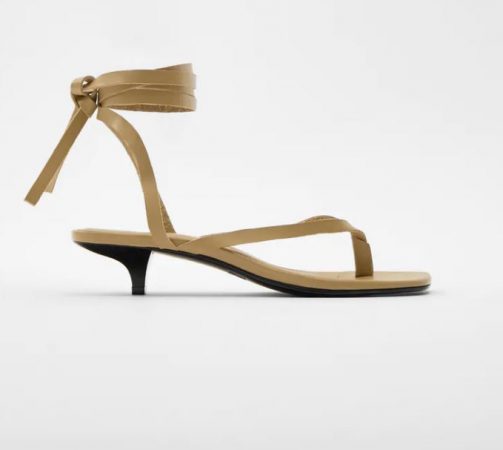 SANDALIA PIEL TIRAS TACÓN KITTEN 