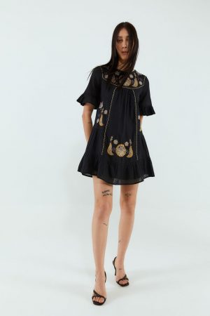 vestido bordado