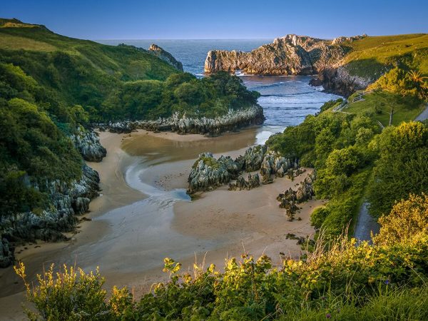Siete playas de Cantabria que tienes que conocer 5 Merca2.es playa de berellin cantabria playas