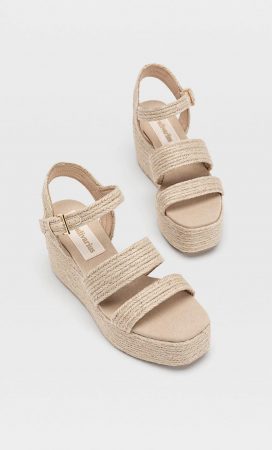 cuñas rafia trenzada stradivarius