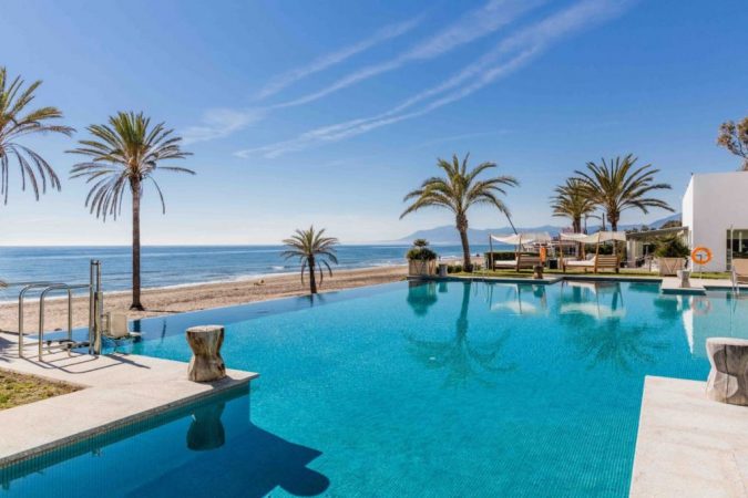 Beach clubs Estrella del Mar, Costa del Sol