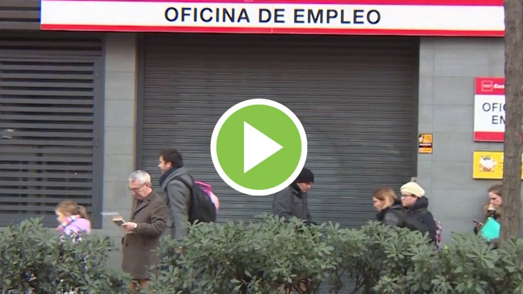 El paro baja con el tirón del verano