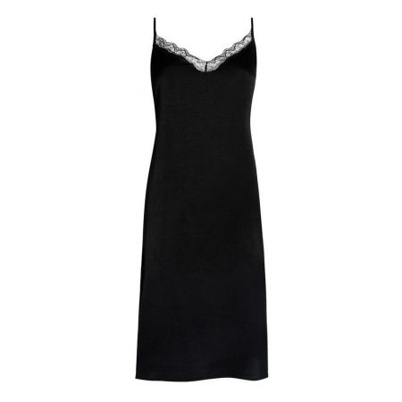 Primark: camisones y pijamas fresquitos para las noches más calurosas 19 Merca2.es Camisón largo de satén y remate de encaje negro Primark