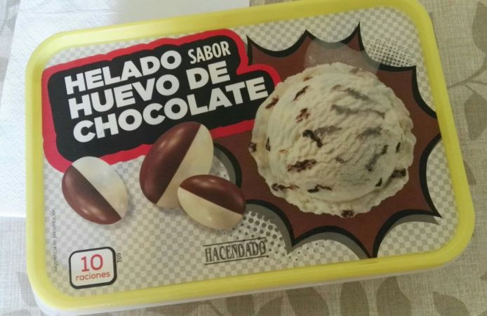 helado huevo de chocolate