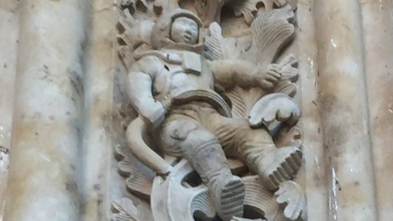 astronauta catedral salmanca gazapos Merca2