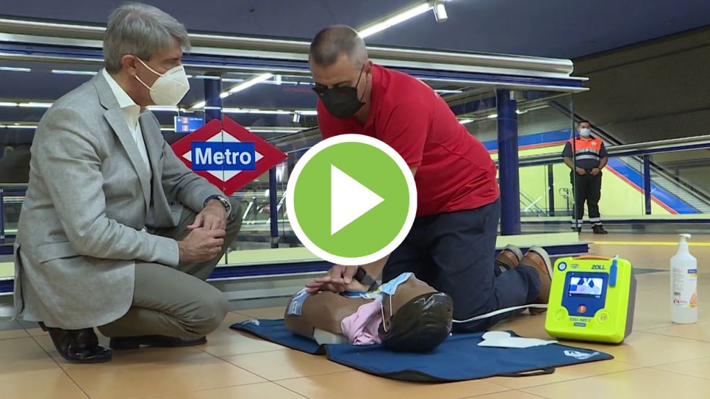 Garrido  pone la chispa de la vida en el metro de Madrid