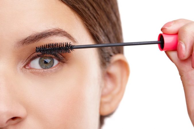 mascara de pestanas chica XxXx80 1024x683 1 Merca2.es