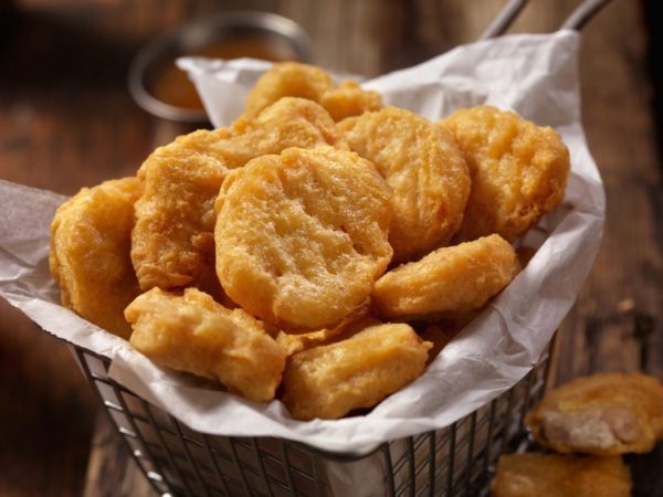 Estos nuggets de pollo caseros se convertirán en los favoritos de tus hijos 16 Merca2.es nuggets-freidora