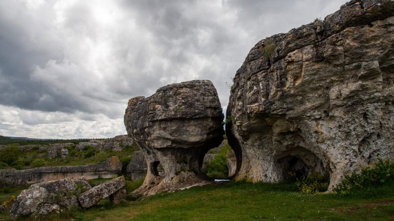 Las Tuerces (Palencia), tortugas gigantes de piedra 
