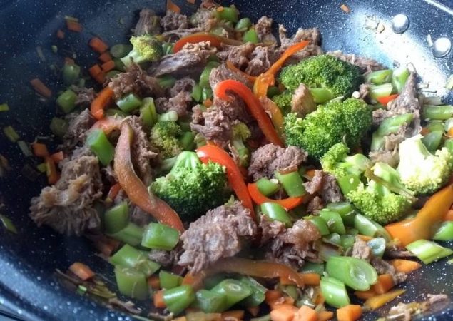 verduras salteadas con carne foto principal Merca2.es