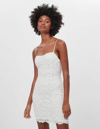 vestido corto encaje bershka