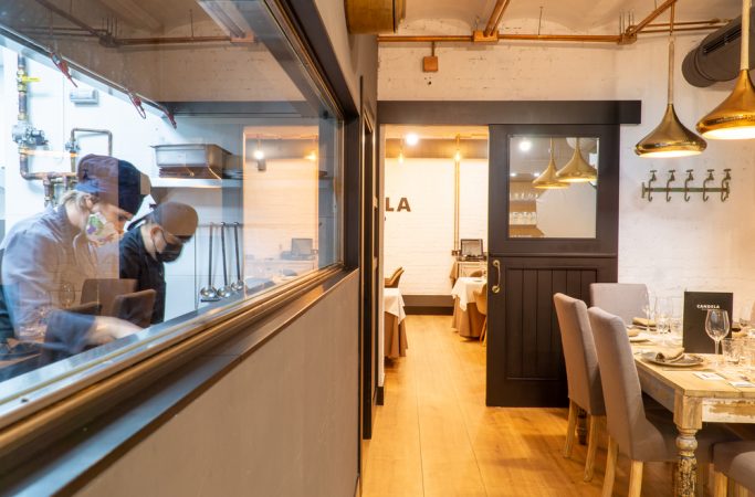 Candela Madrid: los mejores sabores con inspiración madrileña en Chamartín 17 Merca2.es Vistas a la cocina Candela Madrid