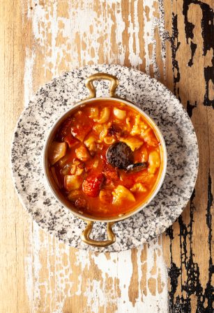 Candela Madrid: los mejores sabores con inspiración madrileña en Chamartín 6 Merca2.es callos madrileños en Candela Madrid