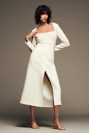 Looks de entretiempo de Zara que fascinan y se agotan en horas 75 Merca2 cuerpo y falda limited edition