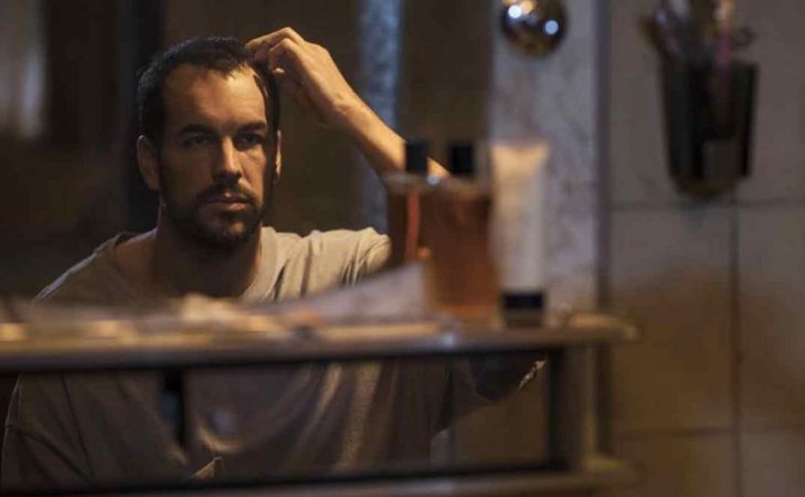 el-practicante-netflix-espejo