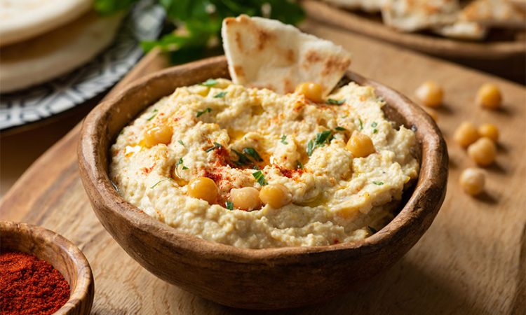 Cómo hacer un potaje riquísimo en 20 minutos con un bote de garbanzos 56 Merca2.es hummus tradicional garbanzos