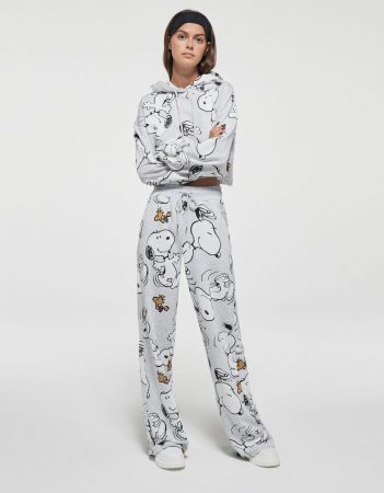 pantalones anchos snoopy bershka