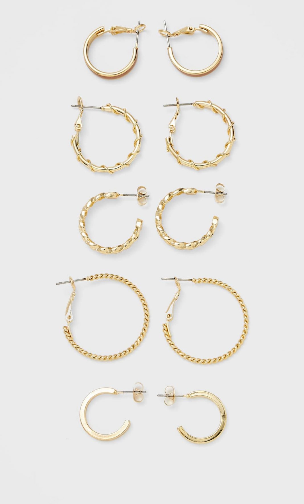 pendientes de aro dorados