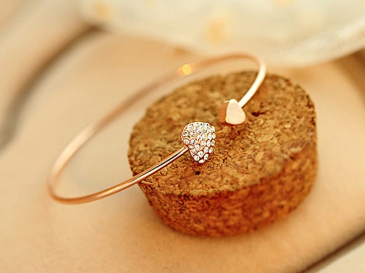 pulsera ajustable de corazón