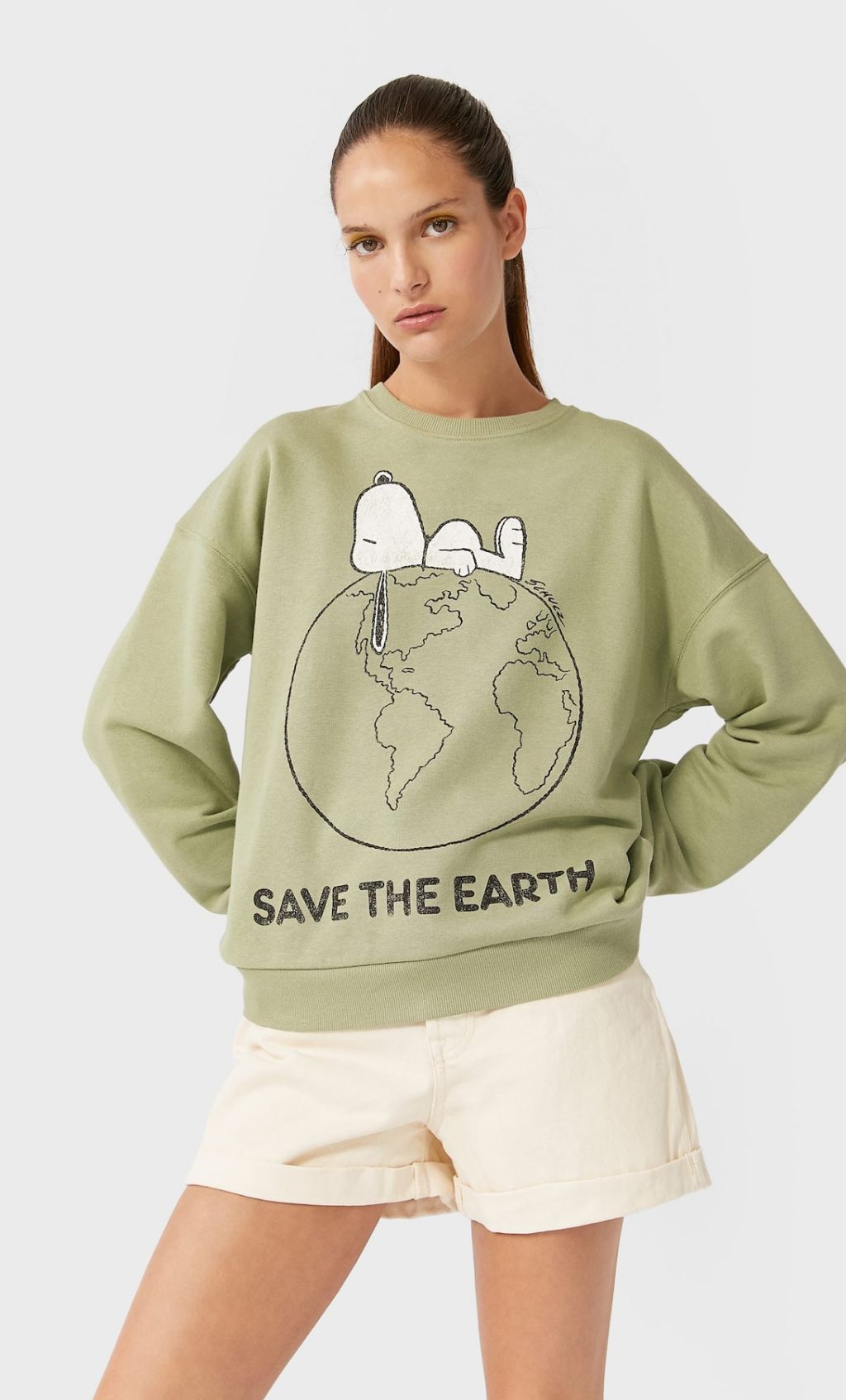 sudadera snoopy stradivarius