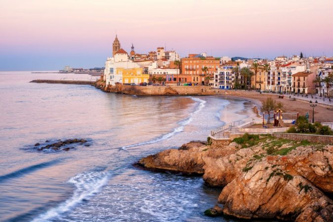 Pueblos de Barcelona con encanto para una escapada 7 Merca2.es sitges