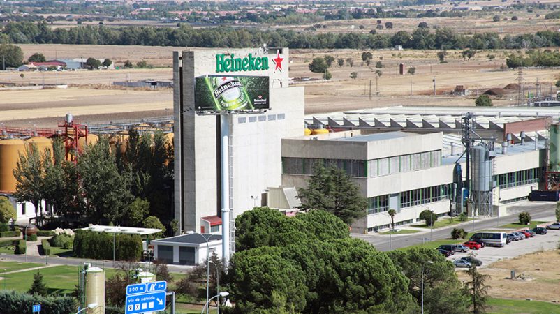 Heineken prepara el relevo de su CEO en plena presión macro y sin cambios en su hoja de ruta 2 Merca2.es Cerveceras