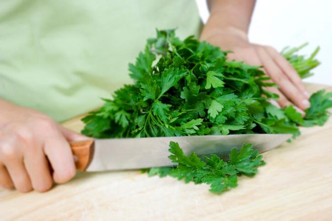 cortar perejil