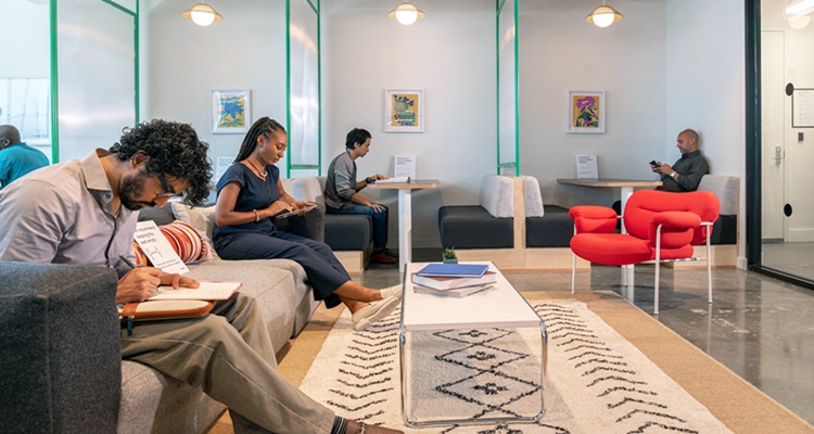 Distanciamiento social trabajo free-covid-19