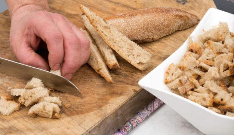 Migas extremeñas: qué llevan y cómo hacerlas para que estén sabrosas 1 Merca2 pan duro Merca2