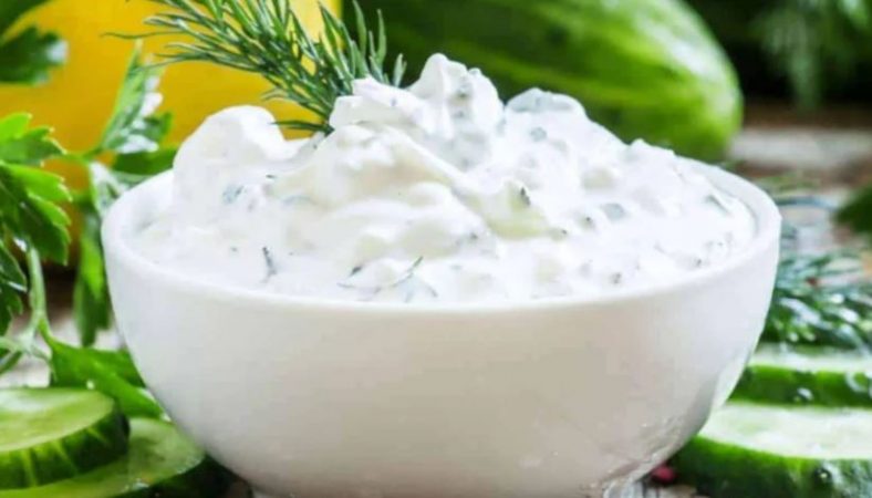 salsa griega de yogur y pepino