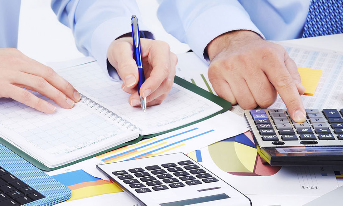 Las ventajas fiscales en la Renta 2022 para mayores de 65 y menores de 25 años