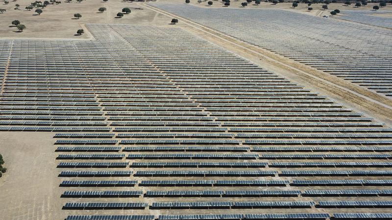 El Gobierno aprueba ayudas por más de 75 millones para impulsar las renovables en Canarias y Baleares