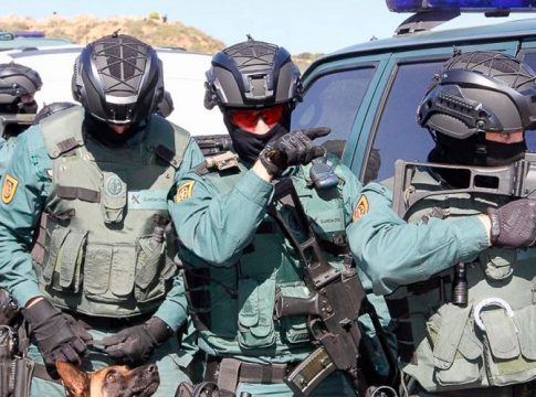 Guardia Civil, fusiles Gobiernos