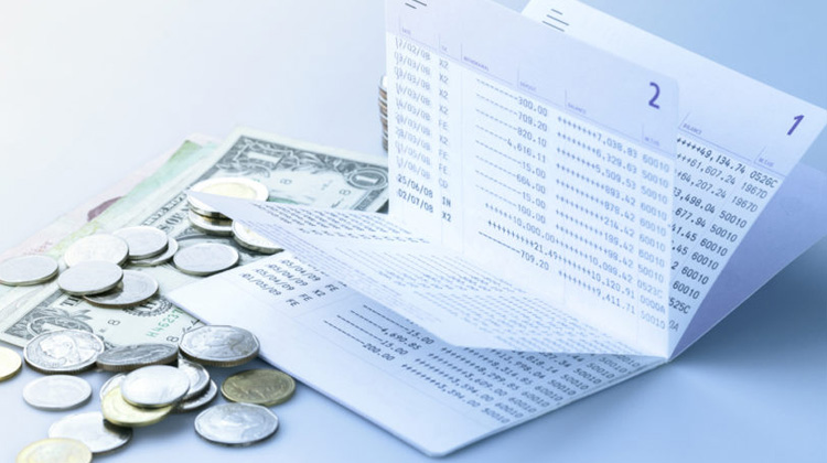 Así son las comisiones que tienes que pagar al mes según tu banco